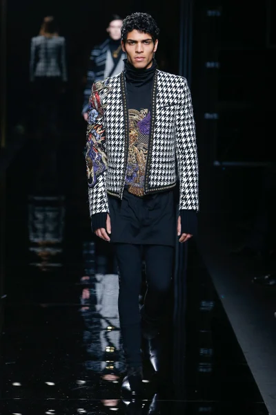 Look 44